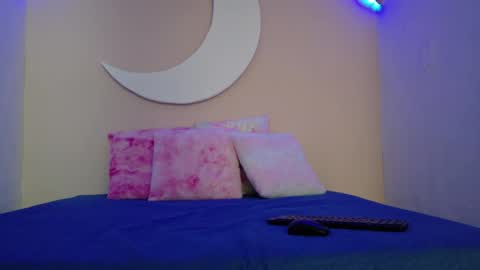 Snapshot of samanthalaurent chatting on 05/25/26, 07:09 samanthalaurent online show from 05/25/26, 07:09