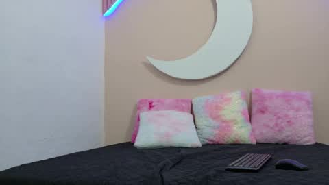Snapshot of samanthalaurent chatting on 05/27/26, 01:57 samanthalaurent online show from 05/27/26, 01:57
