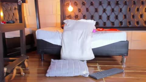 Alejandra  online show from 01/25/25, 08:53