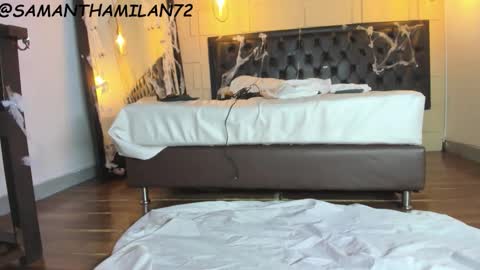 Alejandra  online show from 10/22/25, 10:04