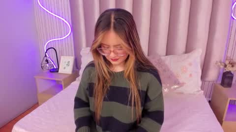 Snapshot of samanthapeachs chatting on 09/26/25, 12:53 Alejandra  online show from 09/26/25, 12:53