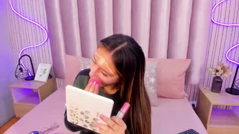 Snapshot of samanthapeachs chatting on 11/12/25, 11:43 Alejandra online show from 11/12/25, 11:43