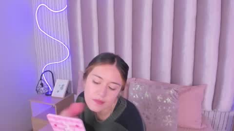 Snapshot of samanthapeachs chatting on 11/22/25, 12:15 Alejandra online show from 11/22/25, 12:15