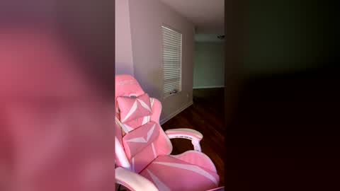 Snapshot of samanthaporsha chatting on 04/26/26, 12:47 samanthaporsha online show from 04/26/26, 12:47