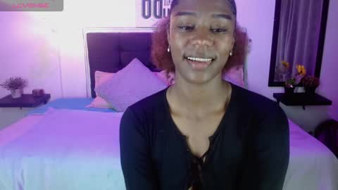 samara_roxx online show from 10/17/25, 02:15
