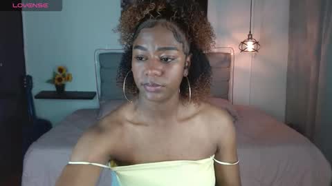 samara_roxx online show from 11/11/25, 10:54