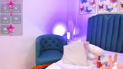 Snapshot of samara_warren chatting on 01/25/25, 02:25 Samara Warren online show from 01/25/25, 02:25