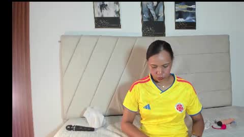 Snapshot of samaraa_smith1 chatting on 06/23/26, 12:14 samaraa_smith1 online show from 06/23/26, 12:14