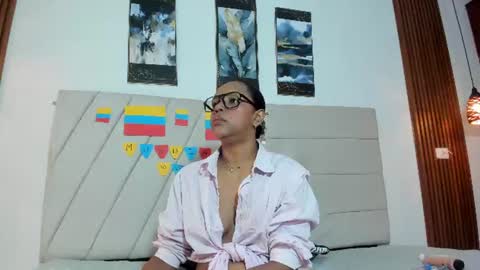 Snapshot of samaraa_smith1 chatting on 07/04/26, 12:44 samaraa_smith1 online show from 07/04/26, 12:44