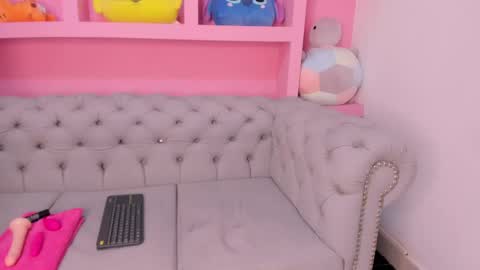 samarafernandez online show from 02/13/25, 11:17