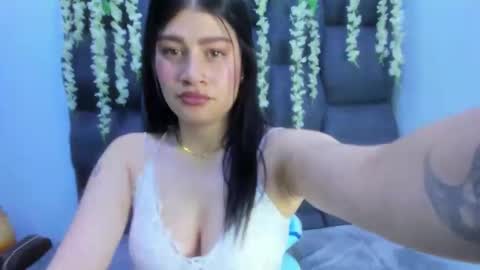 samarhamiller_ online show from 10/24/25, 02:35