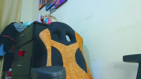 Snapshot of samary_thomas chatting on 03/25/26, 01:55 samary thomas online show from 03/25/26, 01:55