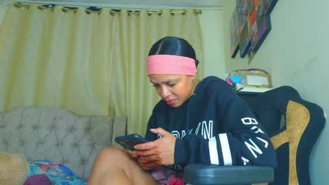 Snapshot of samary_thomas chatting on 04/11/26, 02:38 samary thomas online show from 04/11/26, 02:38