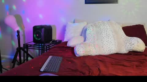 Yaya online show from 01/10/25, 01:42