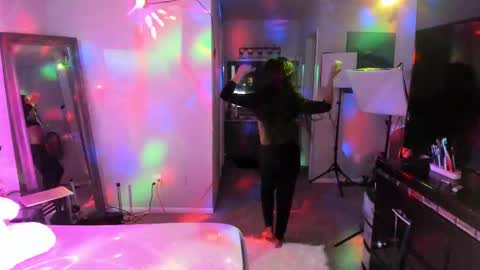 Yaya online show from 01/20/25, 11:54