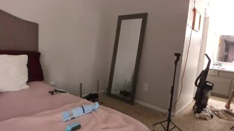 Yaya online show from 04/05/26, 07:33