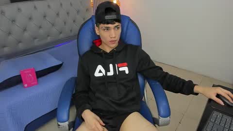 Snapshot of samblack_ chatting on 03/20/26, 01:16 Sam online show from 03/20/26, 01:16