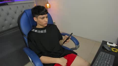 Snapshot of samblack_ chatting on 03/24/26, 12:43 Sam online show from 03/24/26, 12:43