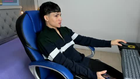 Snapshot of samblack_ chatting on 04/16/26, 12:39 Sam online show from 04/16/26, 12:39