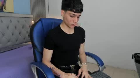 Snapshot of samblack_ chatting on 04/18/26, 12:42 Sam online show from 04/18/26, 12:42