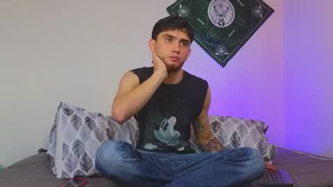 Snapshot of samevansx chatting on 09/25/25, 02:32 samevansx online show from 09/25/25, 02:32