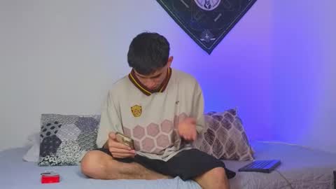 Snapshot of samevansx chatting on 10/27/25, 02:54 samevansx online show from 10/27/25, 02:54