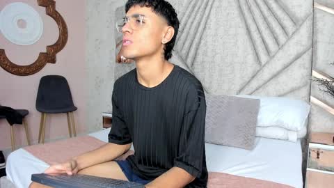 Snapshot of samfrrost chatting on 04/05/26, 11:51 Samfrrost online show from 04/05/26, 11:51