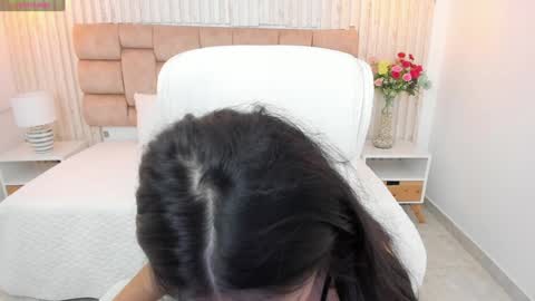 Snapshot of sami_eva chatting on 01/18/25, 11:00 Samanta online show from 01/18/25, 11:00