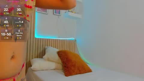 Snapshot of sami_lovee_ chatting on 03/30/26, 10:44 Samanta online show from 03/30/26, 10:44