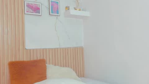 Snapshot of sami_lovee_ chatting on 04/15/26, 09:37 Samanta online show from 04/15/26, 09:37