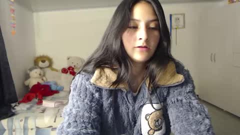 Snapshot of sami_ortiz chatting on 12/15/24, 04:18 samamtha online show from 12/15/24, 04:18