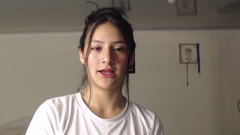 Snapshot of sami_ortiz chatting on 12/20/24, 03:47 samamtha online show from 12/20/24, 03:47