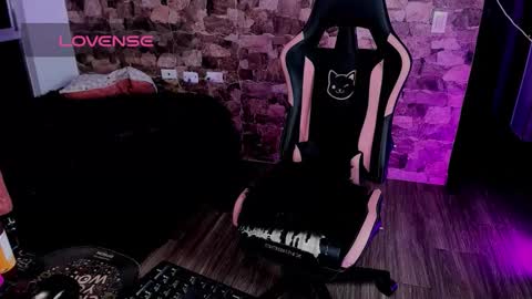 samiacooper25 online show from 03/19/26, 03:21