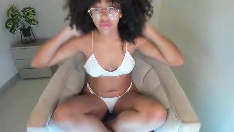 Snapshot of samie_mury chatting on 11/10/25, 03:38 Samie Mury online show from 11/10/25, 03:38