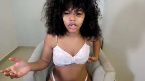 Snapshot of samie_mury chatting on 11/21/25, 03:27 Samie Mury online show from 11/21/25, 03:27