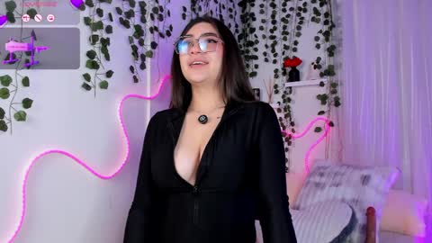 Snapshot of samii_evans chatting on 03/29/26, 01:16 samii evans online show from 03/29/26, 01:16