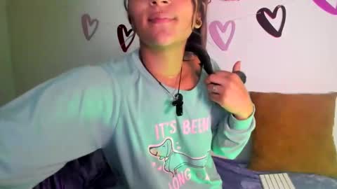 Snapshot of samikiulers chatting on 02/24/25, 11:32 Sami online show from 02/24/25, 11:32