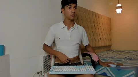 Snapshot of samir_19x chatting on 07/10/26, 03:44 samir_19x online show from 07/10/26, 03:44