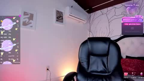 Snapshot of samir_bear chatting on 05/19/26, 12:55 Samir online show from 05/19/26, 12:55