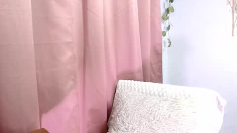 Snapshot of samira_lennox chatting on 03/25/26, 10:05 SAMIRA online show from 03/25/26, 10:05