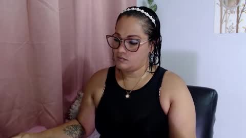Snapshot of samira_lennox chatting on 04/18/26, 07:29 SAMIRA online show from 04/18/26, 07:29