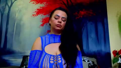 Snapshot of samiraevans chatting on 12/22/25, 09:01 online show from 12/22/25, 09:01