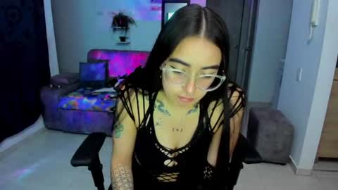Snapshot of samismith77 chatting on 07/10/26, 05:01 SARA online show from 07/10/26, 05:01