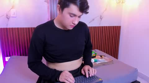 Sam online show from 10/31/25, 03:18