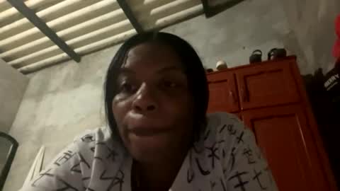 Luisa online show from 12/24/24, 01:06