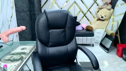 Luisa online show from 03/18/26, 12:19