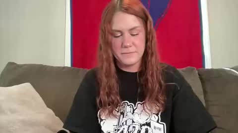 Snapshot of sammieplays chatting on 03/18/26, 04:32 Playful Sammie online show from 03/18/26, 04:32