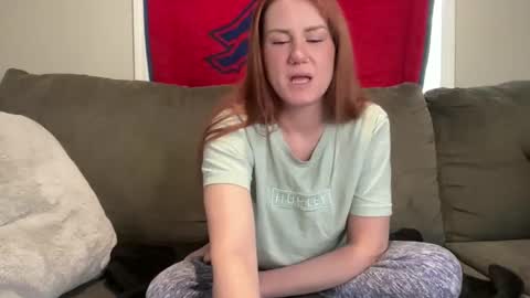 Snapshot of sammieplays chatting on 04/01/26, 04:59 Playful Sammie online show from 04/01/26, 04:59