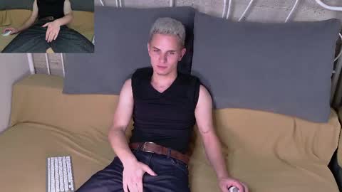 Snapshot of sammmiler chatting on 05/02/26, 11:32 SAMM online show from 05/02/26, 11:32