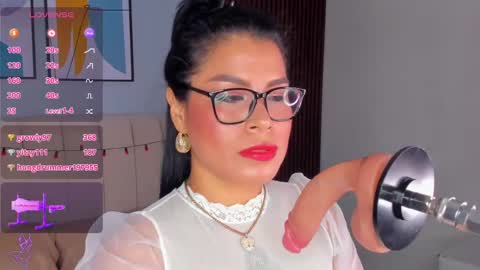 Snapshot of sammy__evanns chatting on 02/02/25, 04:15 Sammy Evanns online show from 02/02/25, 04:15